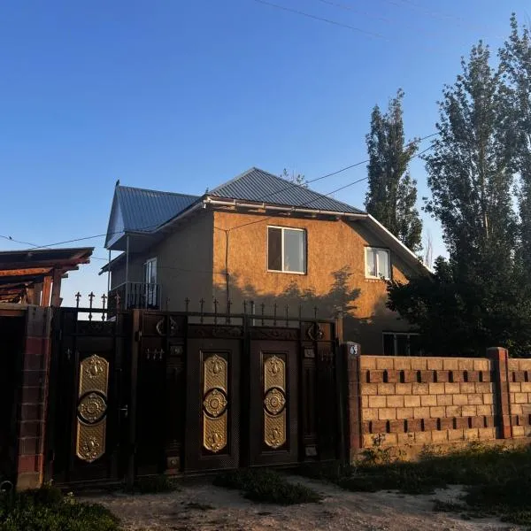 ERLAN Guest House, hotel i Jangy-Talap