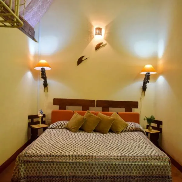 Shantidarshan Homestay, ξενοδοχείο σε Amboliy