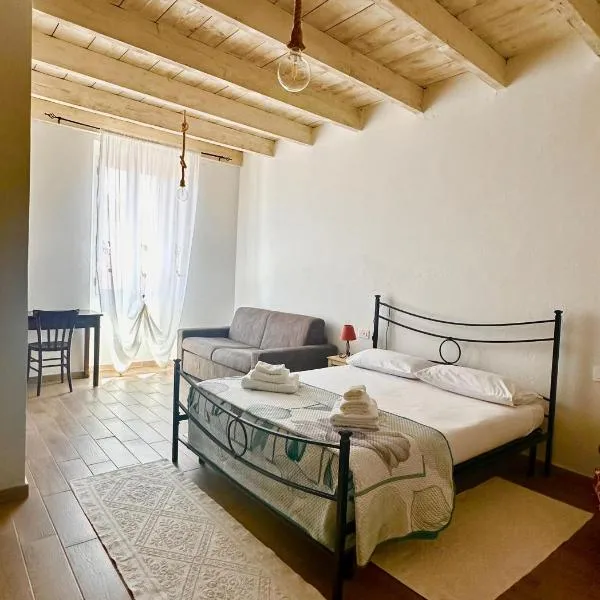 Austinu e Bingedda's Home, hotel em Ardara