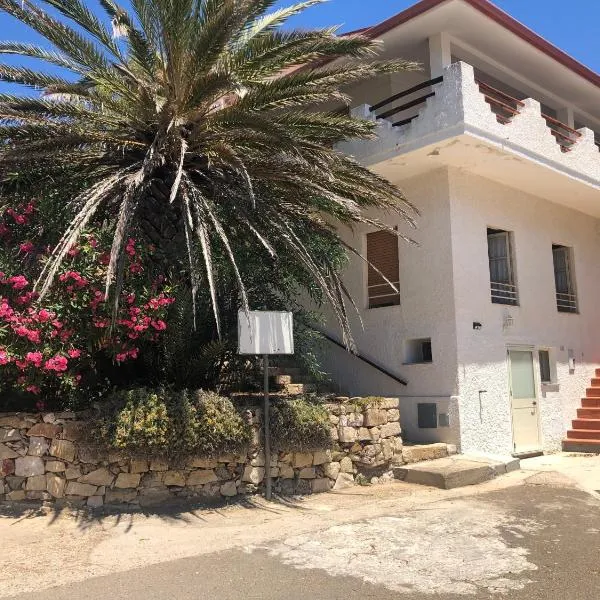 Egidio's House Casa Vacanze Portixeddu, hotel i Portixeddu