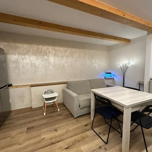 The Little Fish House, hotel in Nave San Rocco