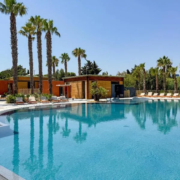 Camping du Pas Del Fang, hotel i Sainte-Marie-la-Mer