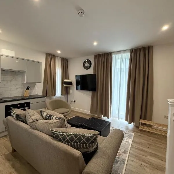 Luxury Sovereign House, hotel in Brighouse