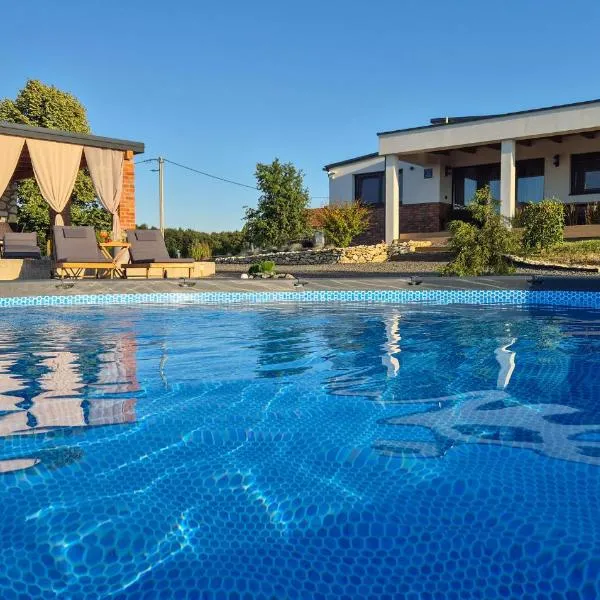 Gorgeous Home In Luzan Biskupecki With Sauna, Hotel in Lužan Biškupečki