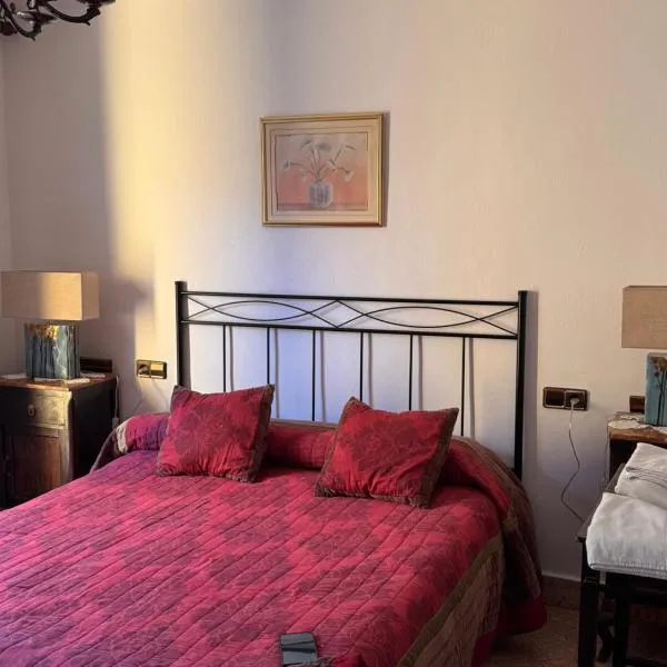 Casa vitorianet, hotel di Alcampel