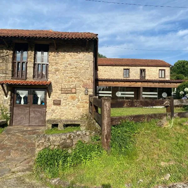 Hotel Rural Casal do Mouro, hotel v destinaci Ambroa