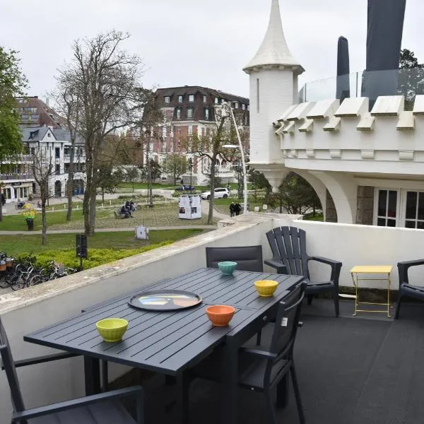 Duplex 90 m2, Le Touquet, quartier Westminster 3 chambres, 6 couchages, 1 parking, Location à la semaine en juillet, août et pendant les semaines de vacances scolaires de fin d'année, sinon 2 nuits minimum, hotel in Le Touquet-Paris-Plage