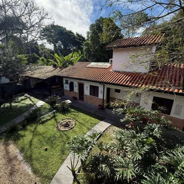Bahan Suites privativas - ideal para Casais, hotel in Ubatuba