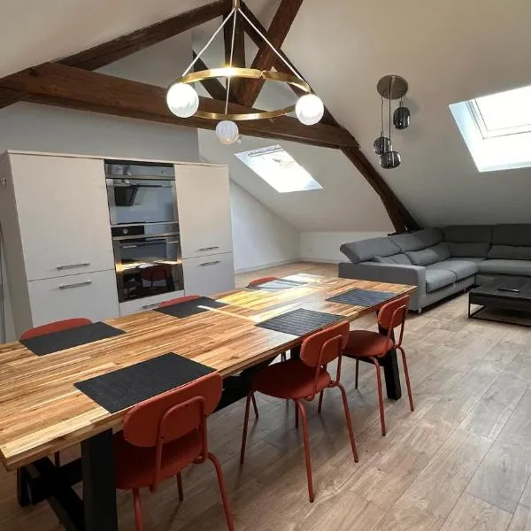 Viesnīca Le ONZE pilsētā Longvī