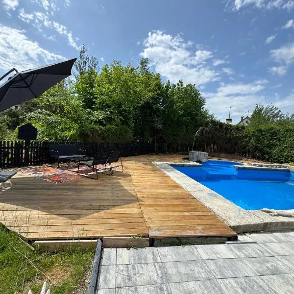 House with privat pool & dream garden, hotel in Odelzhausen