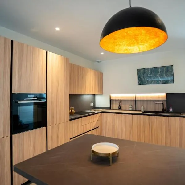 L'Escale Caennaise House for 8 people, hotel in Caen
