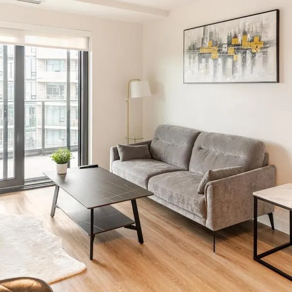 Scenic 2BR RiverView Suite in Downtown, hotel in Calgary