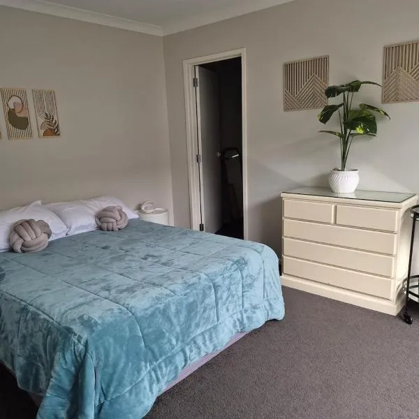 Affordable Luxury One Bedroom Apartment in Pukekohe, hotel em Pukekohe Este