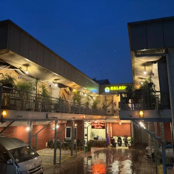 포카라에 위치한 호텔 Kalash Parkaze And Tent Inn