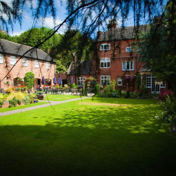 The Manor Guest House, hotel in Cheadle
