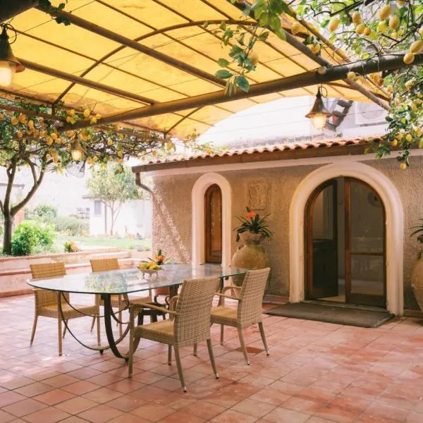 Villa Cortile Mastro Francesco Ravello centre Amalfi Coast, khách sạn ở Ravello