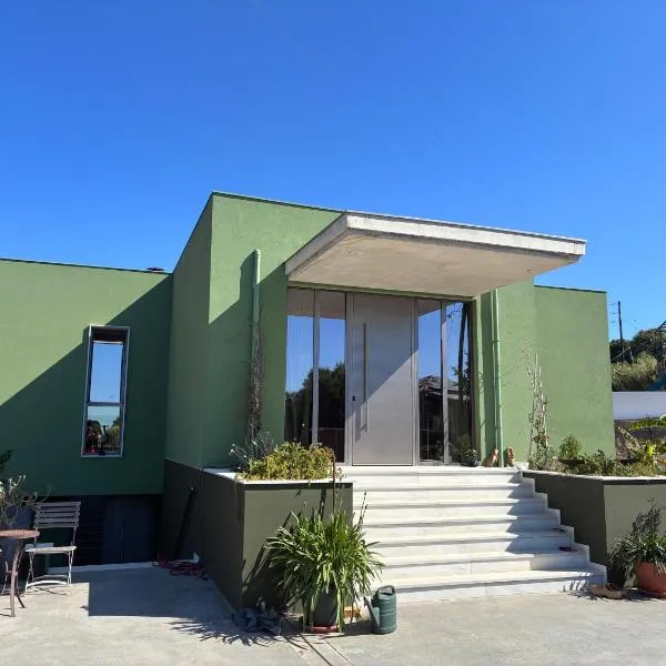 FinIQ Boutiq Studios, hotel v destinaci Foiníki