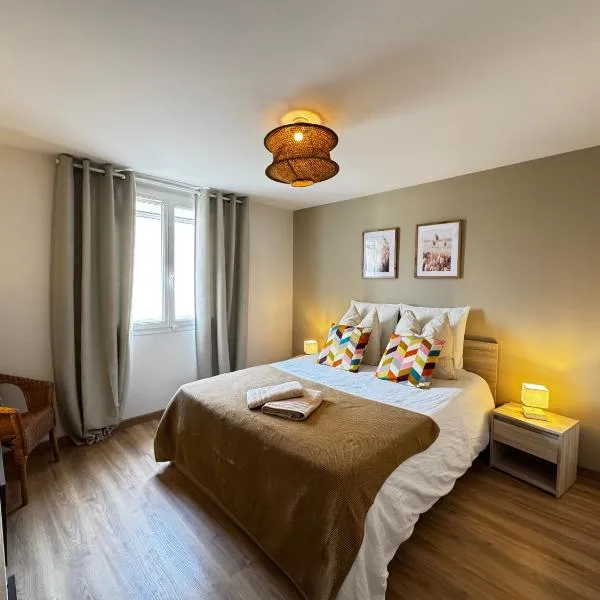 Chambre cosy privative avec SDB, hotel in Le Bouchet-Saint-Nicolas