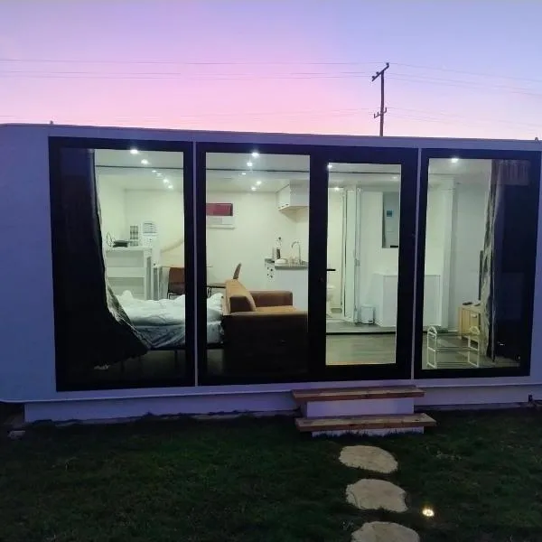 Beautiful Self-Contained Retreat, hotel in Buddina