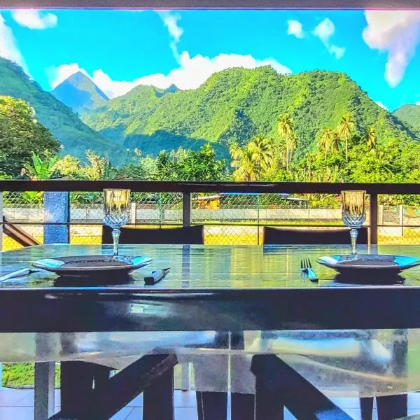 Teahupo'o Lodge Tahiti - Studio Natura - climatisé - entre mer et montagne - paddle et canoe offerts, hotel v destinaci Teahupoo