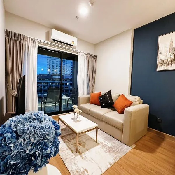 Astra sky river five star condo, hotel in Chiang Mai