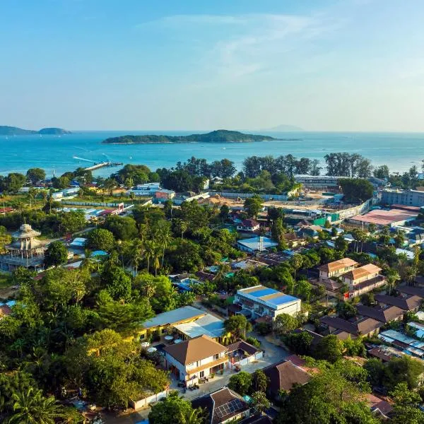 Tongtong Garden Holiday Hotel普吉岛通通花园酒店, hotel in Rawai Beach