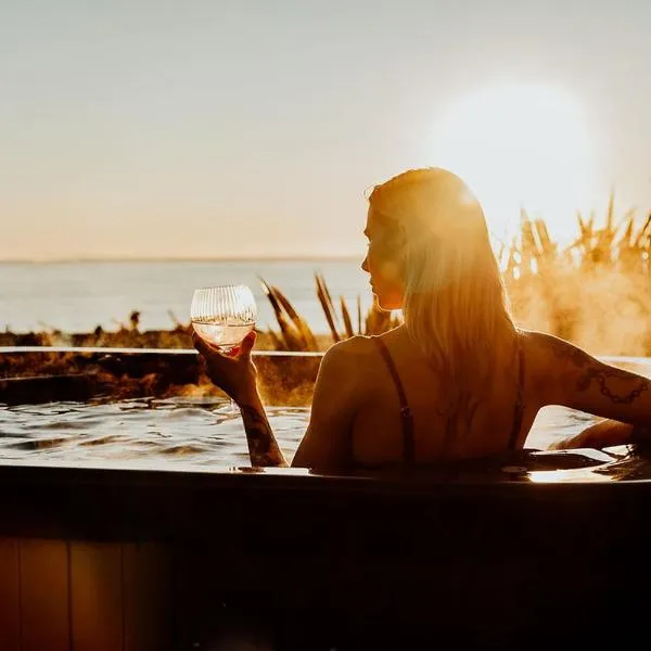 Drifting Sands Beachfront Retreat, hotel in Hokitika