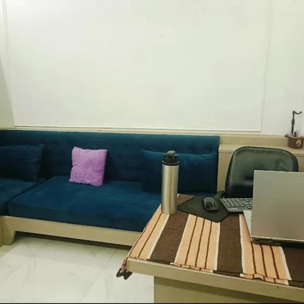Home Stay - Maa Kaamal Deep, hotel v destinaci Súrat