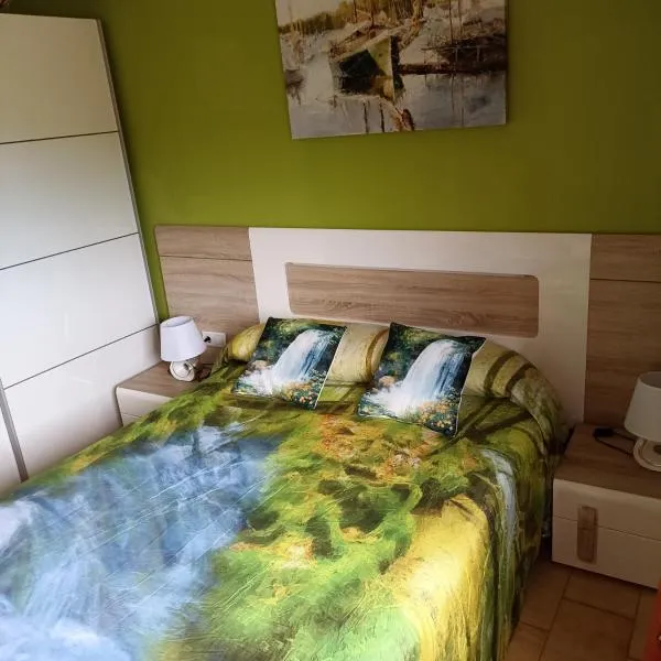 La Casina independiente de Bruno,de dos dormitorios cerca de la playa, hotel in Cudillero