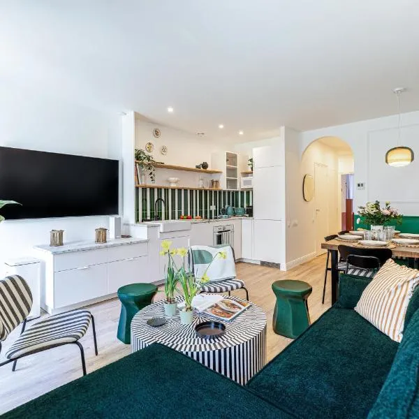 NEW! Remodeled & Spacious 4 Bedroom - 3 Bath - Heart of Nice - AC in all rooms - With a large elevator, Hotel in Nizza