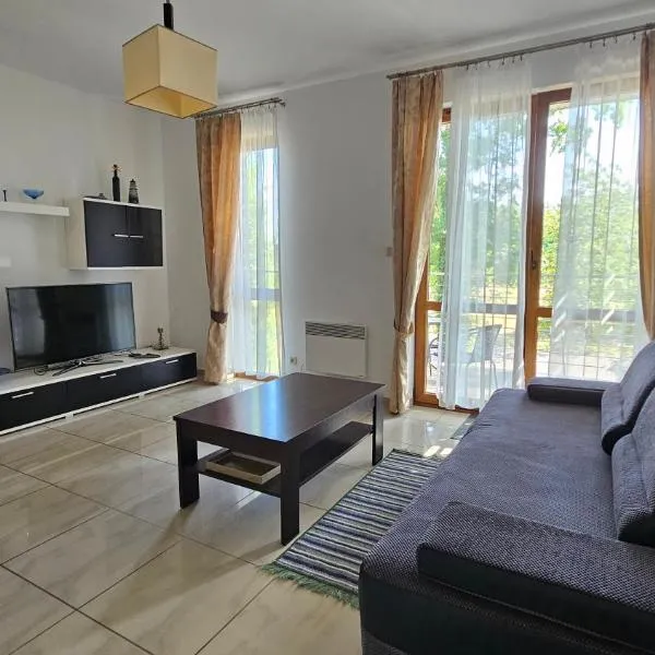 AMS 8b, ξενοδοχείο σε Rewal