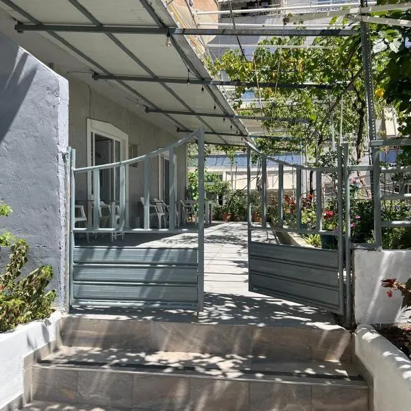 Apartament Roisin, hotel in Sarandë