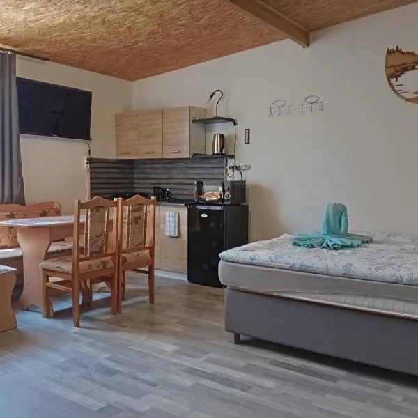 Woodhous, hotel in Moča