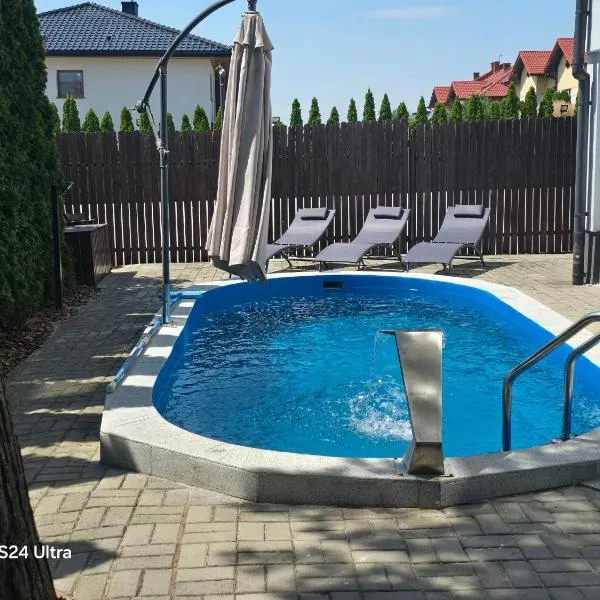 Hotelik & Restauracja Amber, hotel v destinaci Raszyn