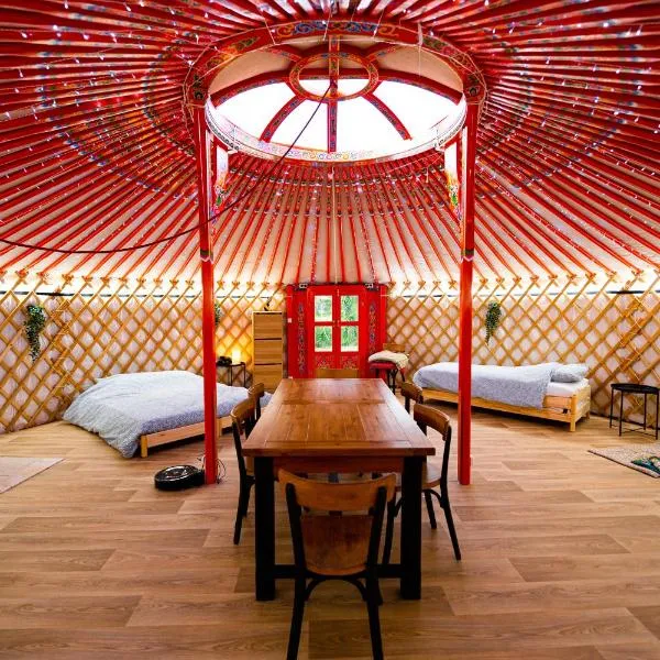 MoonYurt, hotel sa Gannat