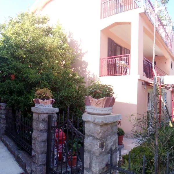 Apartments Kovačević, hotel in Petrovac na Moru