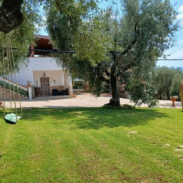 La Casa Del Nonno, hotell i Ischitella
