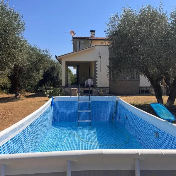 Villa Celestina, a 10 minuti dalle Terme, hotel in Vetralla