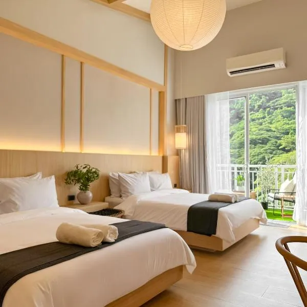 Yugen Suites at Pico De Loro, hotel v destinaci Nasugbu