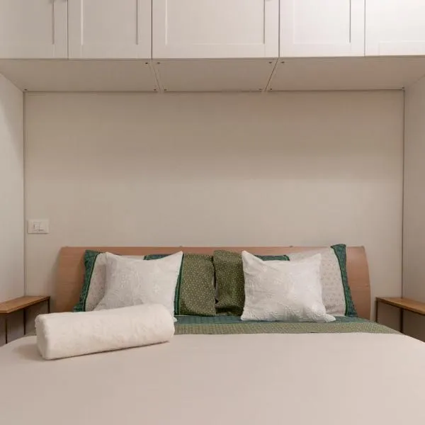 Attimo Green House, hotel v destinaci Lonato