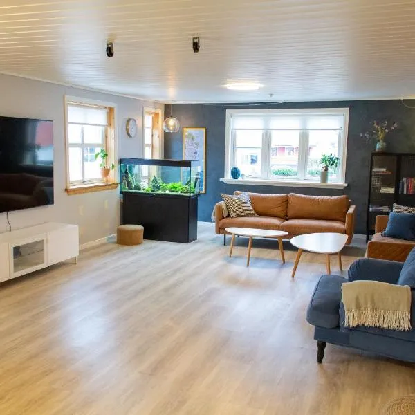 Spacious 220 sqm Apartment with 4 Bedrooms, hotel v destinaci Tórshavn