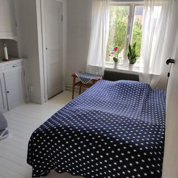Mysig liten lägenhet, Central, Nära Tågstation och Sjö, hotel in Alingsås
