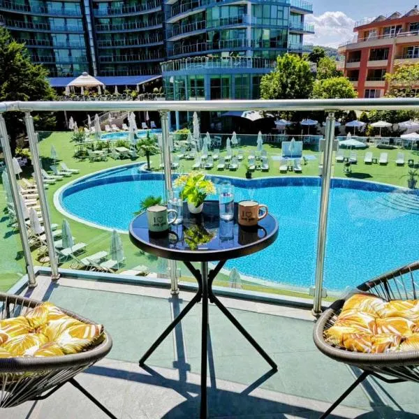Sunny Cozy Apartment Primorsko，普里莫爾斯科的飯店