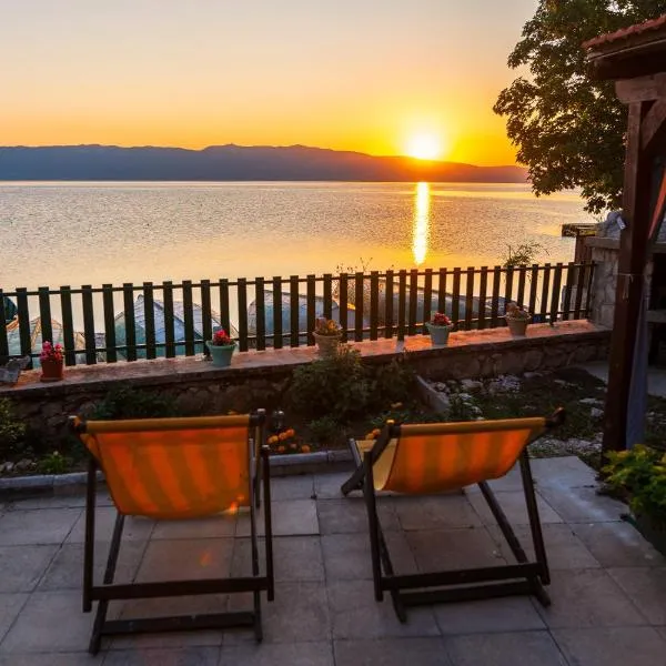 Blue Bay Guest House, hotel di Trpejca