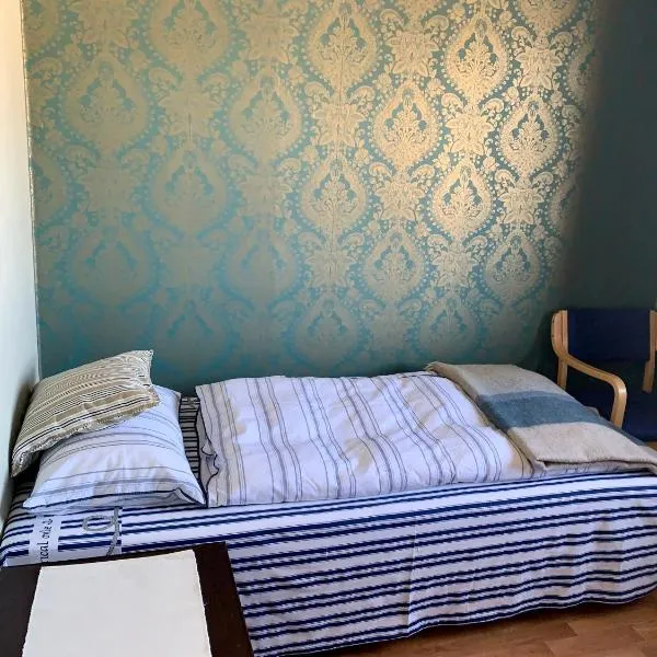 Two separate room on the way to Lofoten, hotel v destinaci Harstad