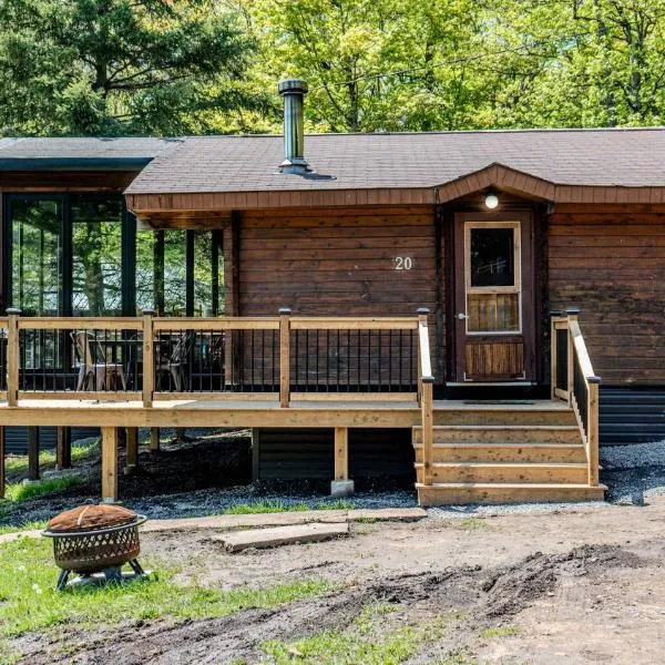 Lake Muskoka 3-bedroom Cottage - Pier 100 #20, отель в городе Порт-Карлинг