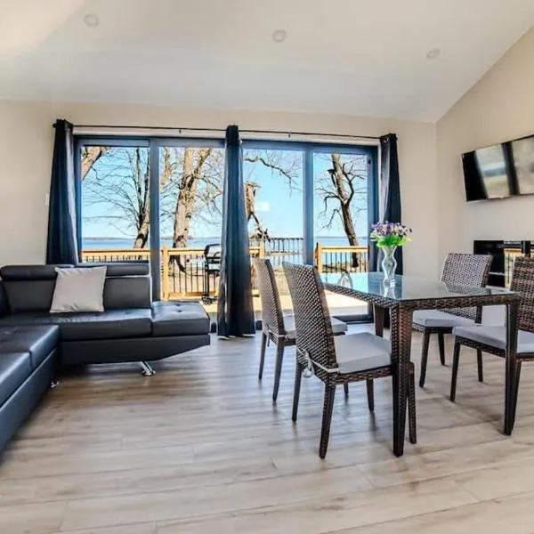 2-bedroom Lake Front Cottage in Harwood ON #4, hôtel à Harwood