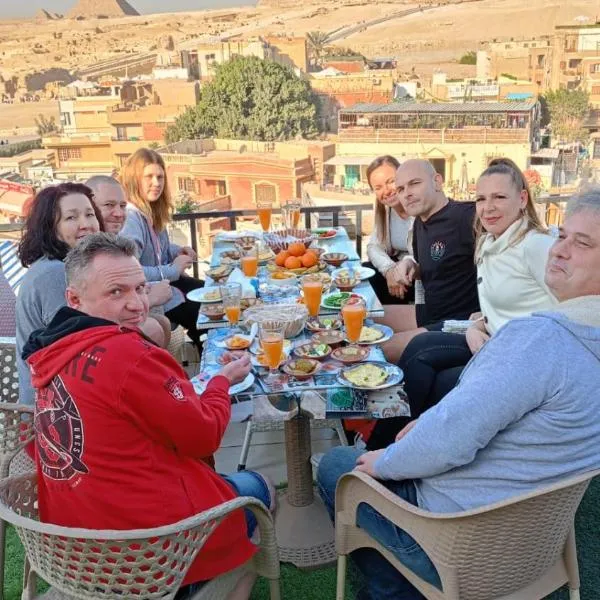 Great Golden Pyramids Inn, hotel in Cairo