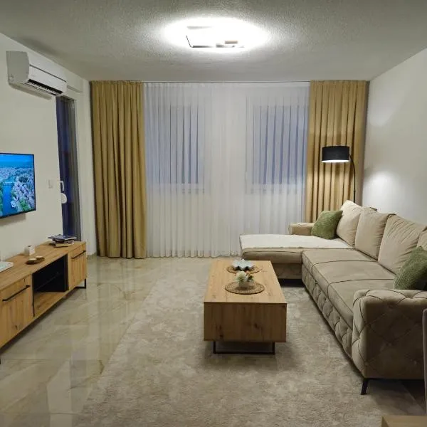 Amarena Apartments, hotel in Sanski most