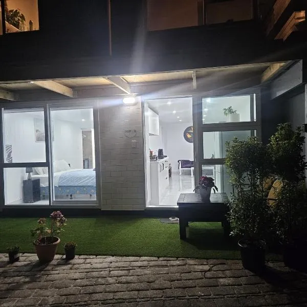 New and cute one bedroom flat, hotel in Lower Hutt